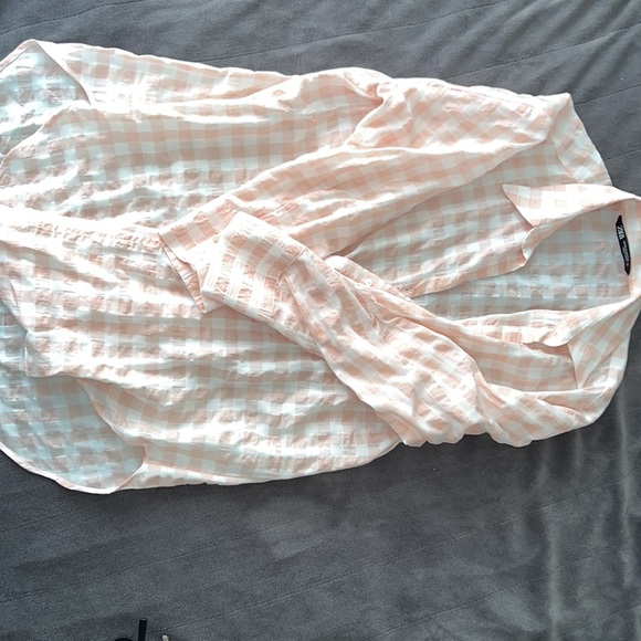 PINK & WHITE DRESS SHIRT - Picture 2 of 4